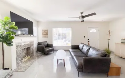 Central Charm in Hillcrest near Scripps Mercy