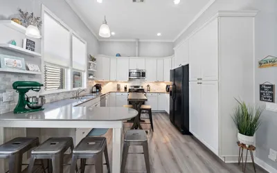 The Minted Mermaid - Winter Texan Rates!