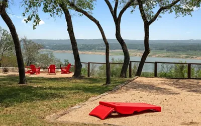 Sunrise Lodge on Lake Travis