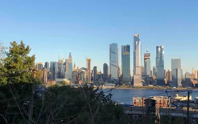 Private 2-bedroom apartment and New York City Manhattan only 15 mins away