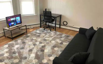 Private 2-bedroom apartment with direct bus to NYC Manhattan only a 5-minute walk away