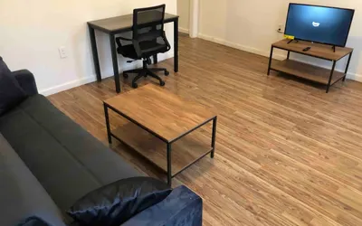 Private apartment with 3 bedrooms and 1 bathroom only 15 minutes to Newark International Airport EWR