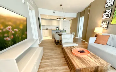 Outstanding 2 Bedroom Apt. Amazing View