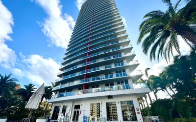 Amazing 2 Bedroom Apartment Great Location