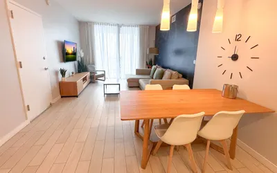 Beautiful One Bedroom Apartment with Nice View