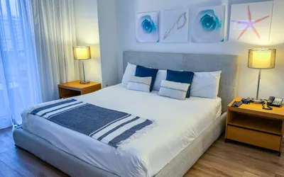 Great 1 Bedroom Hallandale