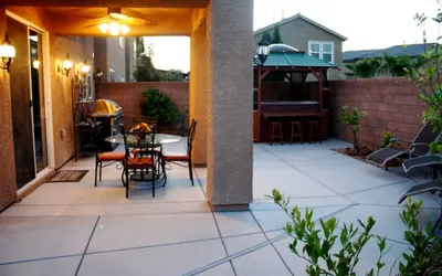 Charming 5 bedroom home w/ Spa, Game Room