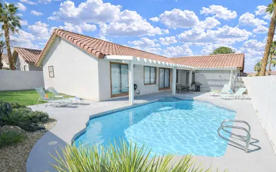 Modern Home w/ Private Pool, Spa, Pool Table