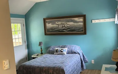 Cozy Cottage Stay w/ Pool & Parking
