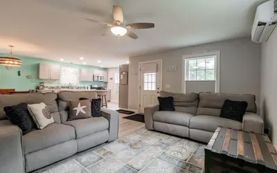 Spacious 3BR/2BA Condo Close to the Ocean!