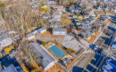Cozy Stay | Pool & Parking