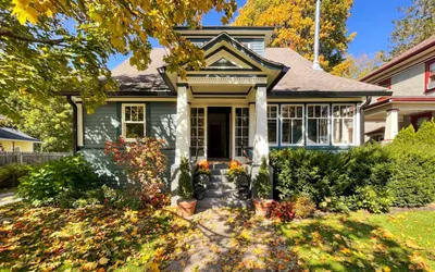 Catskills Hearth • Fireside Comfort & Fall Foliage