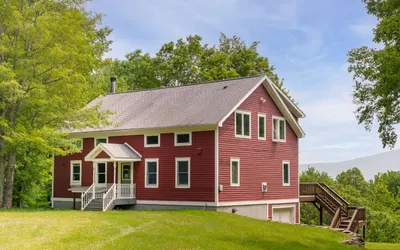 Luxury Mountain View Contemporary Farmhouse