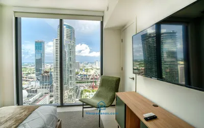 Brand new luxury condo in Downtown