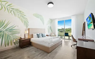 Beach studio 2 min walk to beach with pool | Costa Hollywood