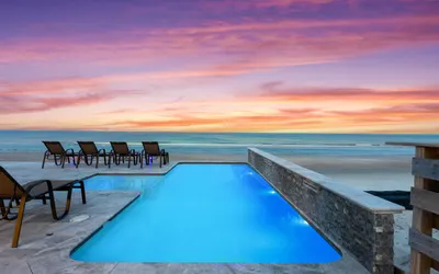 Pool, 7 Bedrooms, Direct Oceanfront, 4 Kitchens