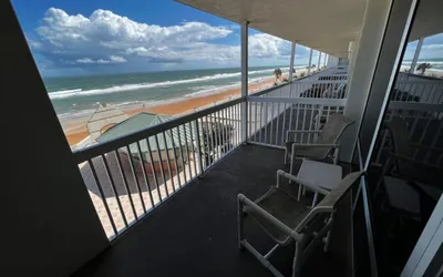 Coastal Comfort Beachfront On the Ocean Condo