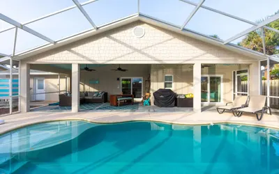 Sandcastle Harbor Pool & FirePit - Steps to the Beach!