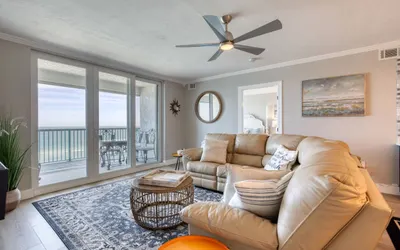 Salty Oceanfront Luxury Condo | Pools & Hot Tubs