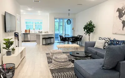 Sienna Retreat - Your Dream Getaway in Sarasota