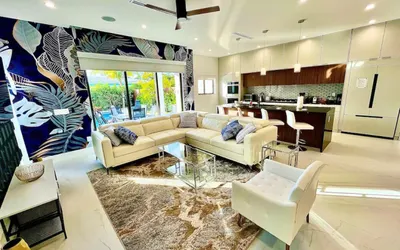 The Botanicals Las Olas with Pool Near the Beach