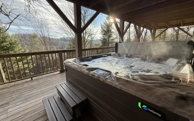 Secluded Boone Cabin w/ Hot Tub + Views