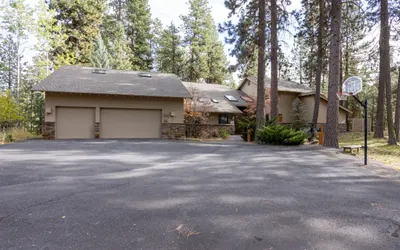Rockrose in Black Butte Ranch- Perfect multifamily get away!