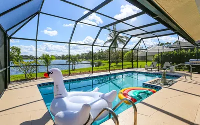 Sunny Naples 3BR Retreat w/Solar-Heated Pool & BBQ