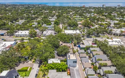 236B) 2BR Close to Beach and Downtown!