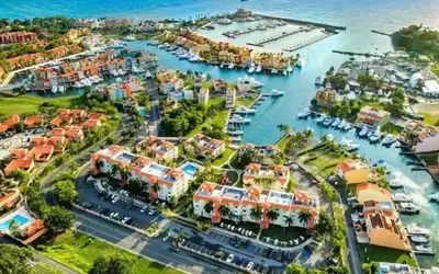 164) Private Oasis in Gated Community - Private Beach!