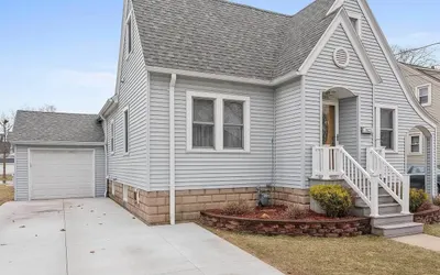 Charming home in the Heart of Green Bay, WI.