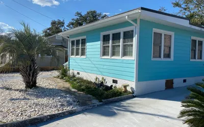 “The Sea Shanty" Classic Beach Cottage - Minutes to the beach and Boardwalk