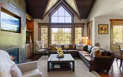Luxe Northstar Hot-Tub Bunk Room