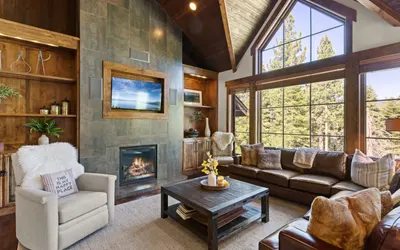 Luxe Northstar Hot-Tub Bunk Room