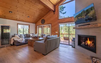 VIP Spacious and Luxurious Home in Truckee in Excellent Locaton