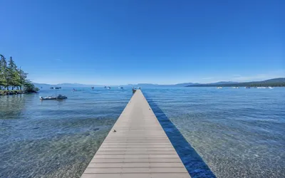 Lakeside Condo Close to Slopes Excellent Location