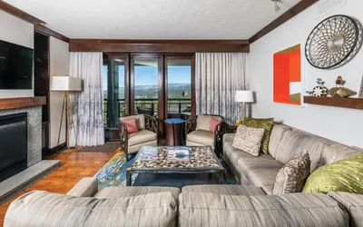 Ritz-Carlton Northstar Ski-In/Ski-Out Luxury Residence