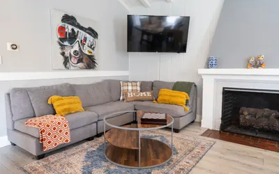 TASTEFULLY RENOVATED 4BR HOME with PRIVATE PATIO in NoHo ARTS DISTRICT (p13)