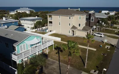 Steps to Beach 3BR | Ocean View | Fast WiFi