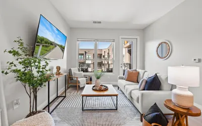 Dublin's Whimsical Haven: Embrace The Kinloch Follart Charm