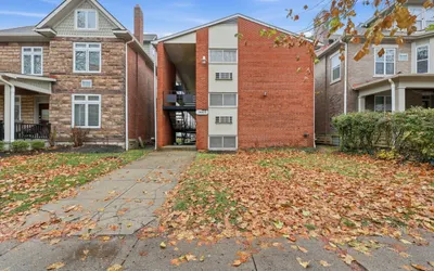 The Campus Stay • Free Parking