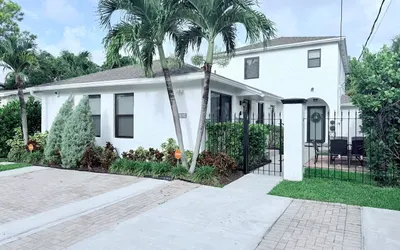 Miami 4BR Oasis: Private heated pool near Grove UM