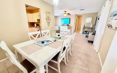 Dog friendly Getaway w/ Game room + Beaches close