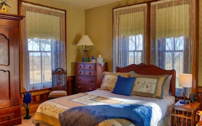 The Windmill Suite at Pella Mansion