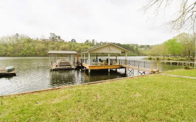 Jax's Lake House
