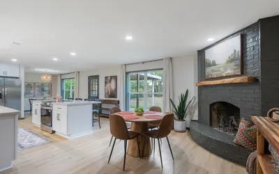 Southwest Chic 3BR/2BA