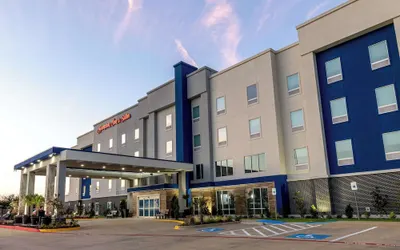 Hampton Inn & Suites Cleburne