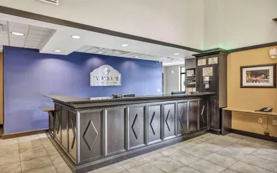 Holiday Inn Express And Suites Raleigh West Lenovo Center by IHG