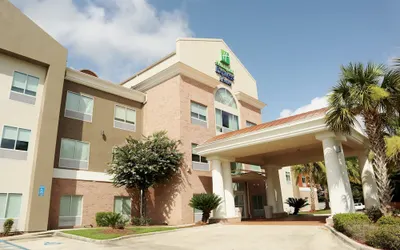 Holiday Inn Express Hotel & Suites Baton Rouge North, an IHG Hotel