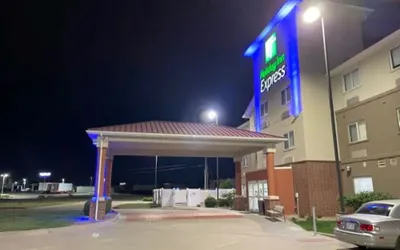 Holiday Inn Express Wichita North - Park City